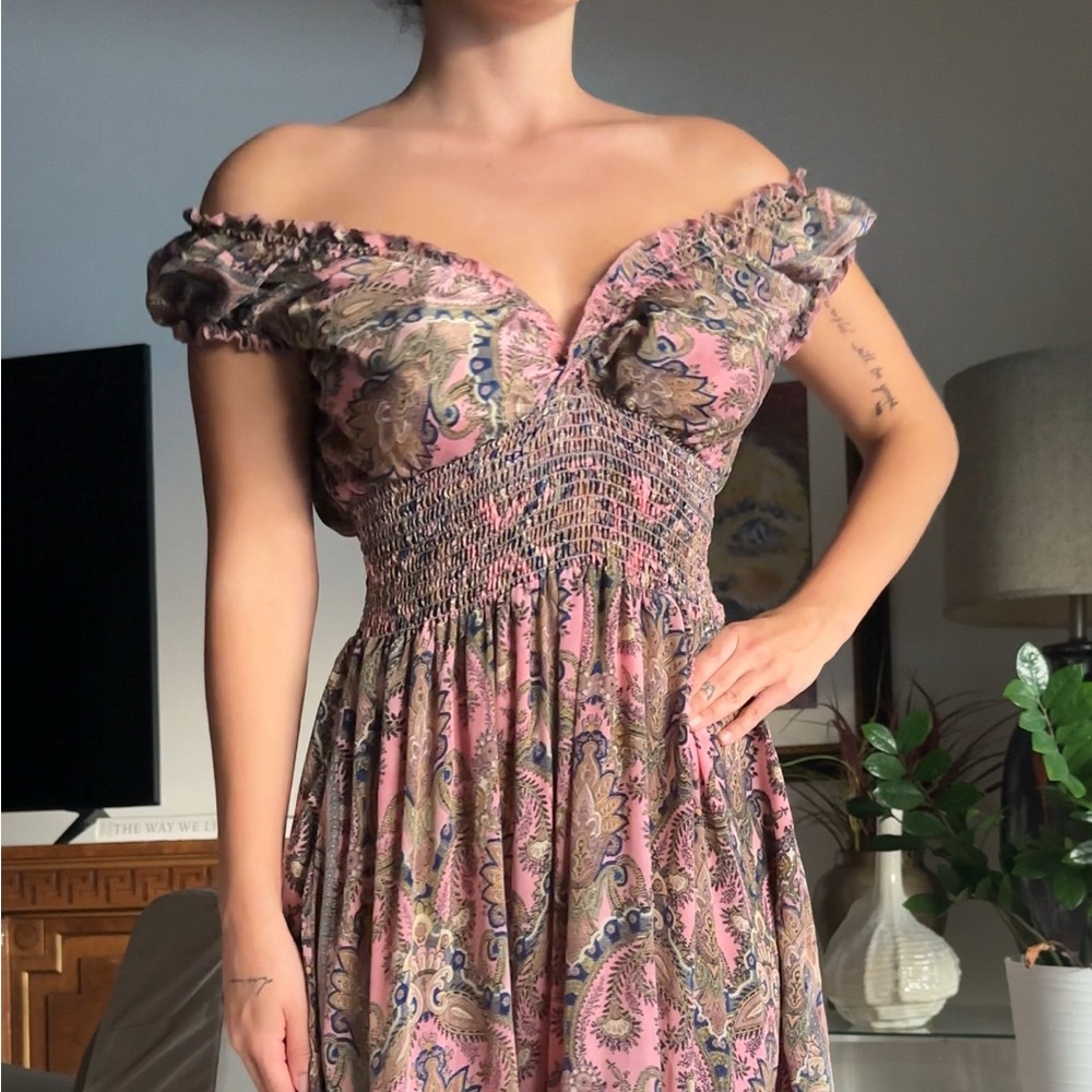 Chic Off-Shoulder Paisley Maxi Dress